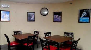 Econo Lodge At Nasa Webster Exterior foto